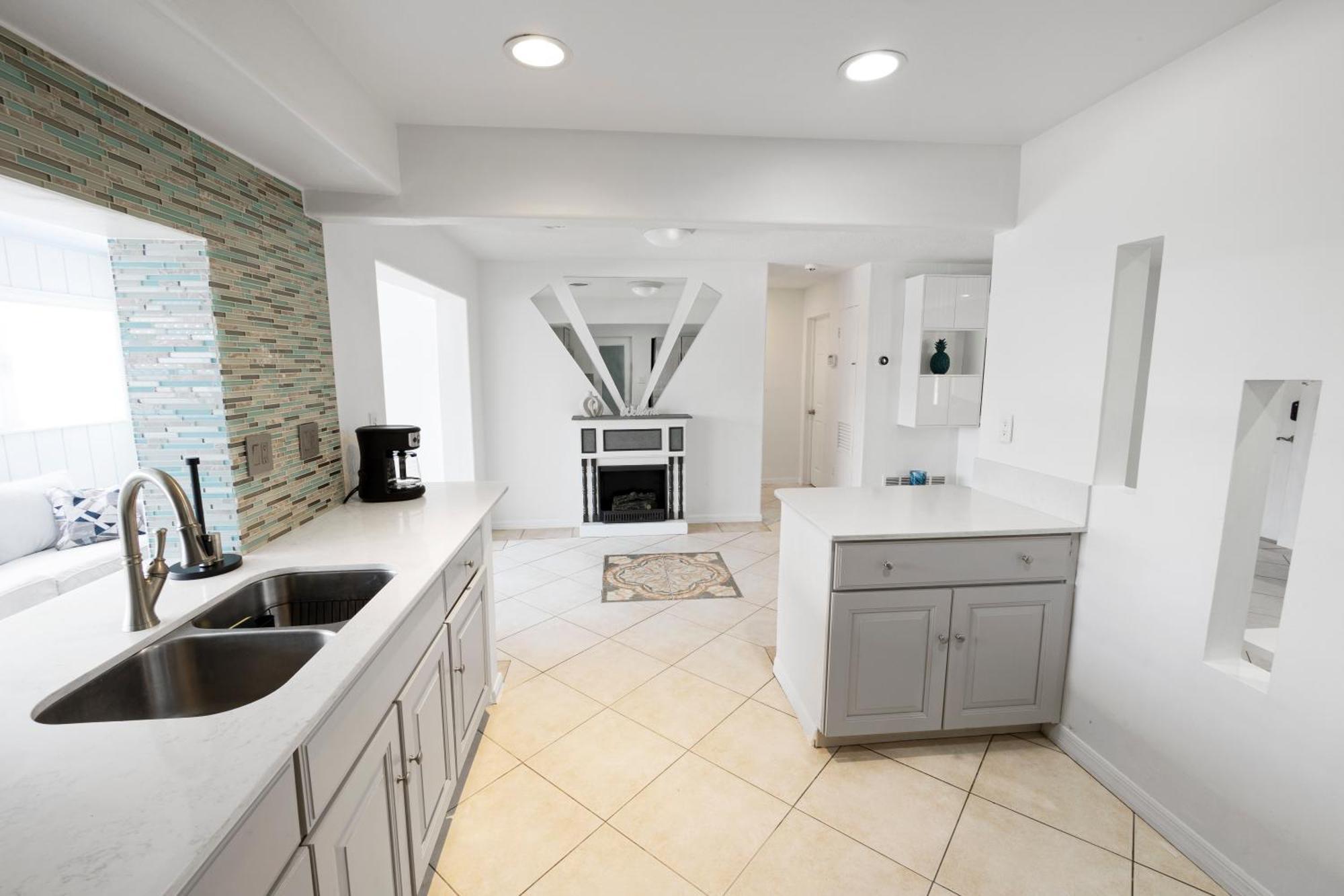 Paradise With Private Pool Sleeps 10 Near The Beach سَنرايز المظهر الخارجي الصورة